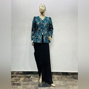 Brocade V neck top